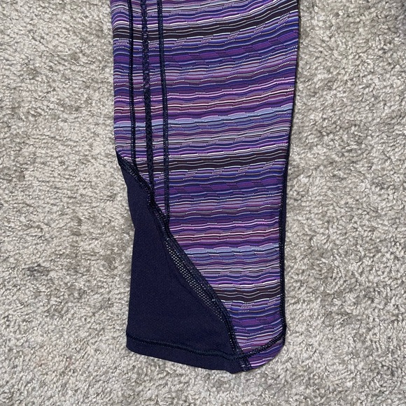 NWT Lululemon athletica Vent It Out Crop Leggings - Picture 4 of 5